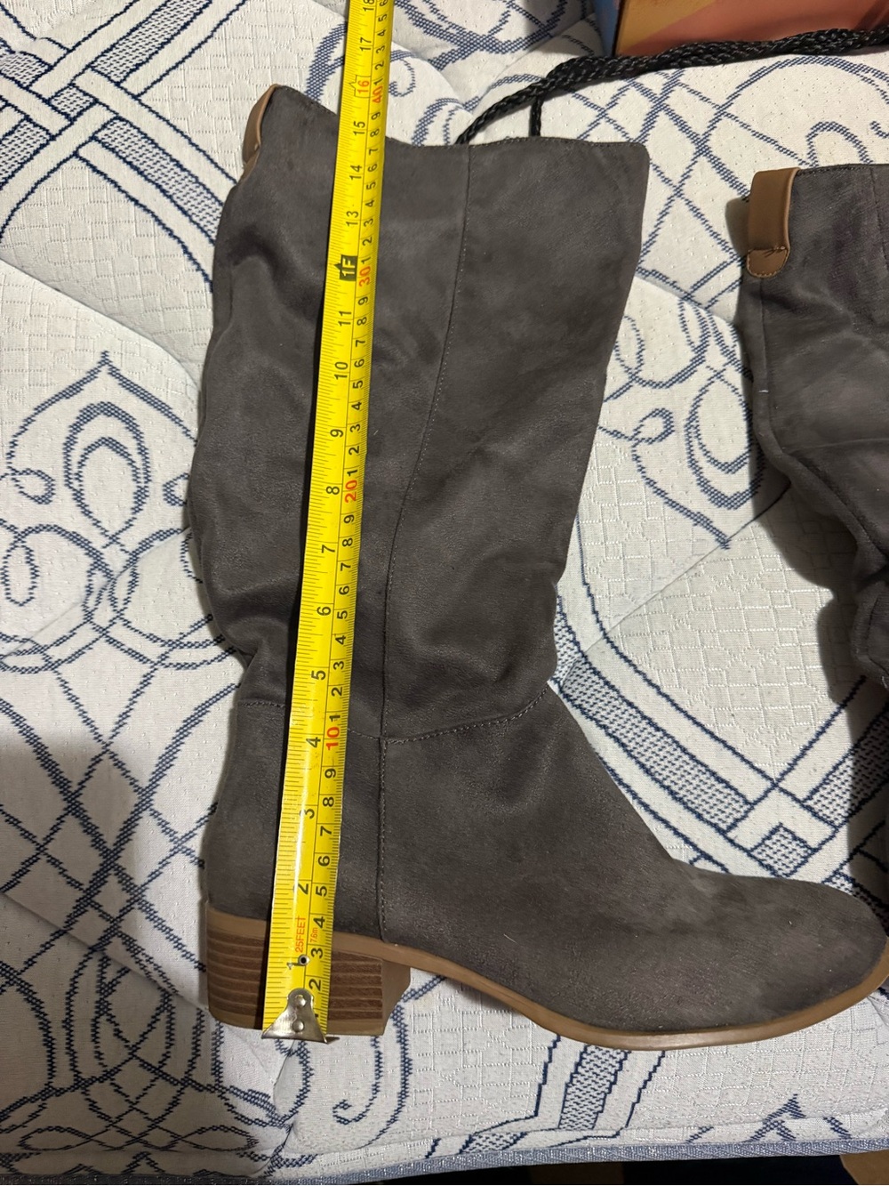 Booots - Picture 3 of 7